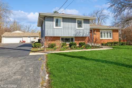 $536,000 - 3Br/2Ba -  for Sale in Willowbrook