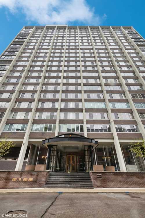 $1,950,000 - 3Br/3Ba -  for Sale in Chicago