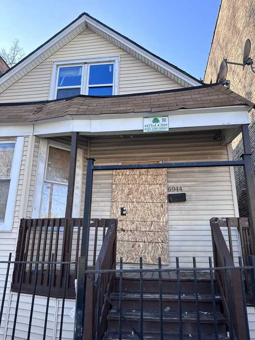 $79,000 - 3Br/1Ba -  for Sale in Chicago