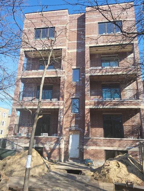 $1,099,000 - 4Br/4Ba -  for Sale in Chicago