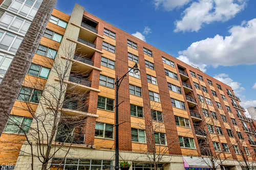 $400,000 - 2Br/2Ba -  for Sale in Chicago