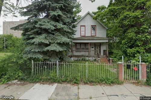 $67,900 - 3Br/2Ba -  for Sale in Chicago