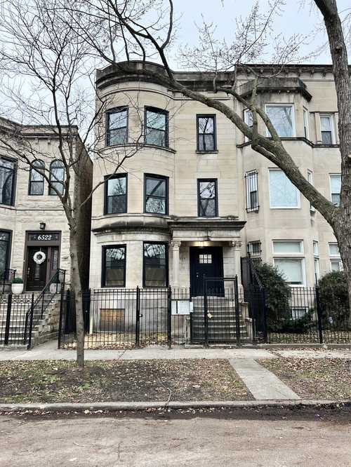 $299,900 - 3Br/2Ba -  for Sale in Chicago