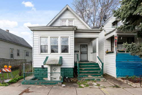 $145,000 - 4Br/2Ba -  for Sale in Chicago