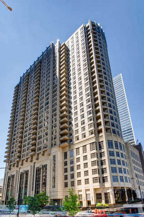 $575,000 - 2Br/2Ba -  for Sale in Chicago