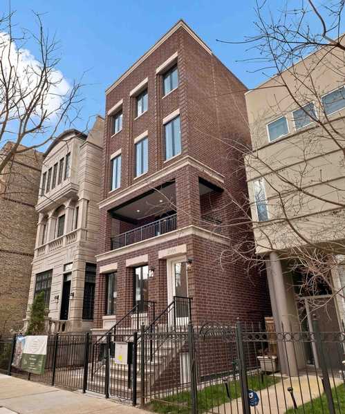 $944,900 - 2Br/2Ba -  for Sale in Chicago