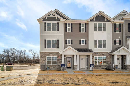 $364,990 - 2Br/3Ba -  for Sale in Charlestowne Lakes, St. Charles