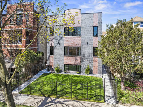 $1,149,000 - 2Br/4Ba -  for Sale in Chicago