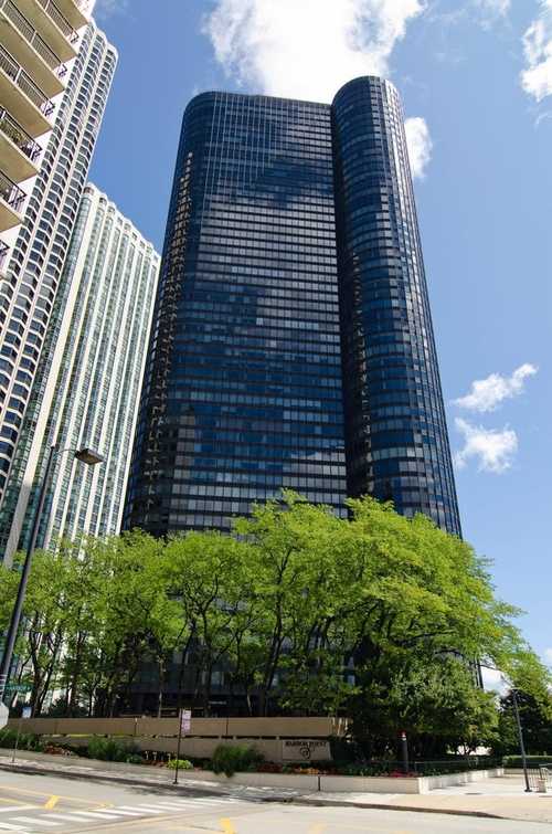 $560,000 - 2Br/2Ba -  for Sale in Harbor Point, Chicago