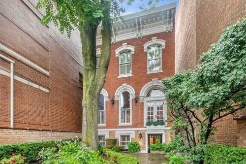 $1,775,000 - 4Br/3Ba -  for Sale in Chicago
