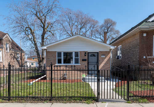 $249,000 - 3Br/2Ba -  for Sale in Chicago