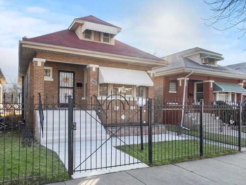 $265,000 - 4Br/2Ba -  for Sale in Chicago