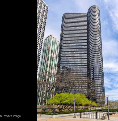 $399,900 - 2Br/2Ba -  for Sale in Chicago