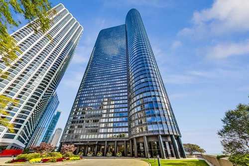 $470,000 - 2Br/2Ba -  for Sale in Harbor Point, Chicago