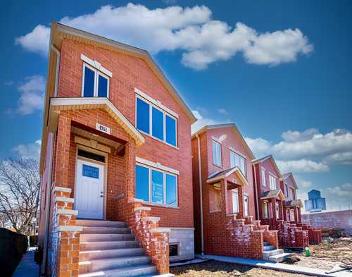 $699,000 - 3Br/4Ba -  for Sale in Chicago