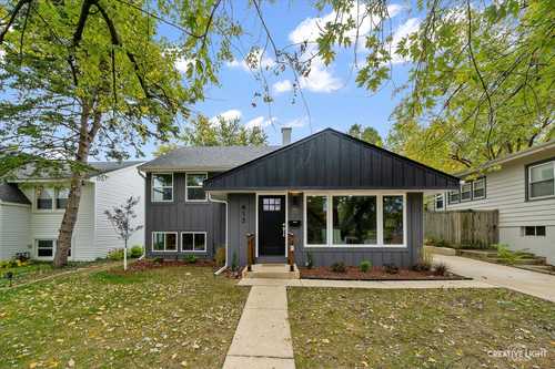 $589,000 - 4Br/3Ba -  for Sale in Glen Ellyn