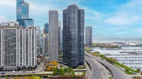 $475,000 - 1Br/2Ba -  for Sale in Harbor Point, Chicago