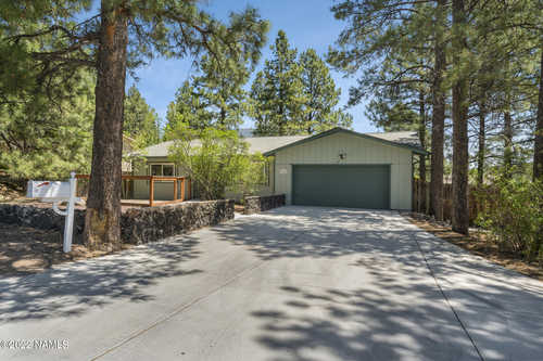 $835,000 - 4Br/3Ba -  for Sale in Flagstaff