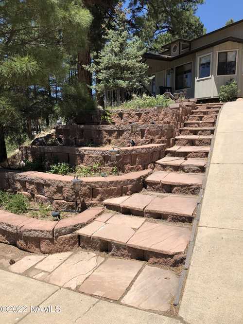 $840,000 - 3Br/2Ba -  for Sale in Flagstaff