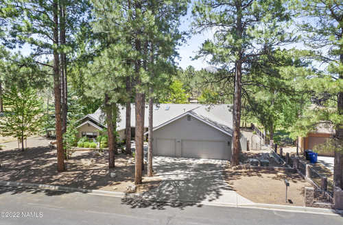 $1,500,000 - 4Br/3Ba -  for Sale in Flagstaff