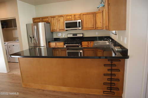 $425,000 - 2Br/3Ba -  for Sale in Flagstaff