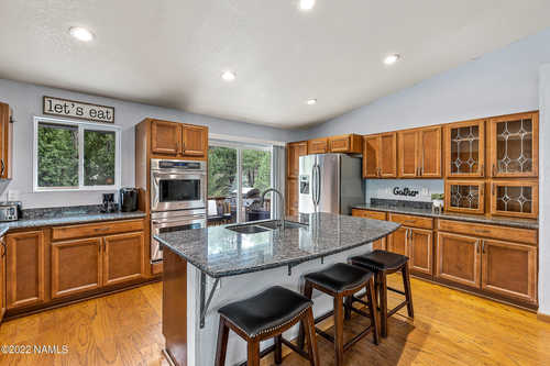 $765,000 - 4Br/3Ba -  for Sale in Flagstaff