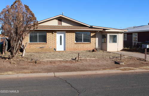 $199,999 - 4Br/2Ba -  for Sale in Winslow