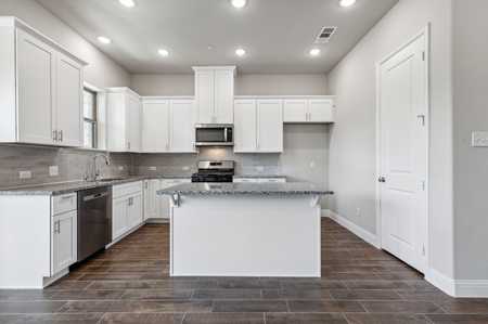 $499,000 - 3Br/3Ba -  for Sale in Villas Of Middleton, Plano