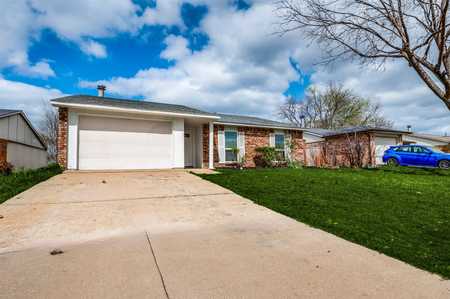 $310,000 - 3Br/2Ba -  for Sale in Windridge 2, Allen