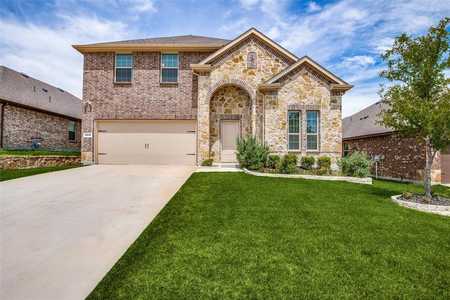 $479,300 - 4Br/3Ba -  for Sale in Shahan Lakeview Add, Little Elm