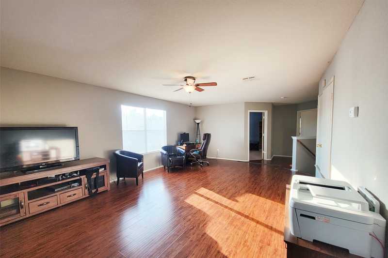 $364,900 - 5Br/3Ba -  for Sale in Saddlebrook Estates Ph 2 Krum, Krum