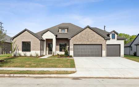 $565,000 - 5Br/3Ba -  for Sale in Lincoln Pointe, Van Alstyne