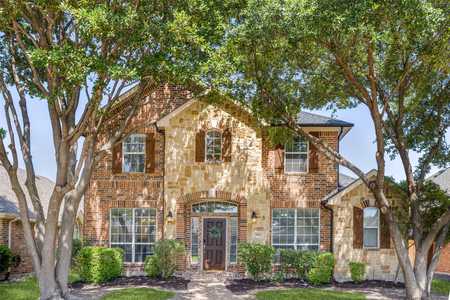 $650,000 - 4Br/3Ba -  for Sale in The Trails Ph 3, Frisco