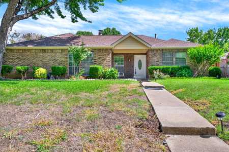 $420,000 - 3Br/2Ba -  for Sale in 544 Place Sec Two, Plano