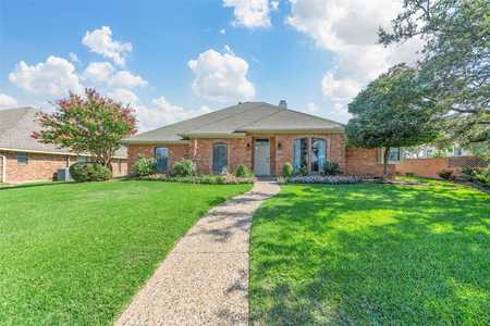 $615,000 - 4Br/3Ba -  for Sale in Parkway Estates, Plano