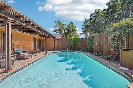 $575,000 - 3Br/2Ba -  for Sale in Preston Highlands, Dallas