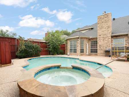 $625,000 - 5Br/3Ba -  for Sale in Hunters Glen Fourteen, Plano