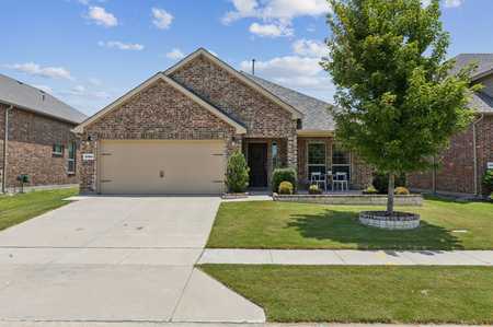 $469,900 - 4Br/2Ba -  for Sale in Rivendale By The Lake Ph 3, Frisco