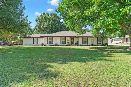 $649,500 - 4Br/2Ba -  for Sale in Willow Wood Ranch Estates Ph Ii, Murphy