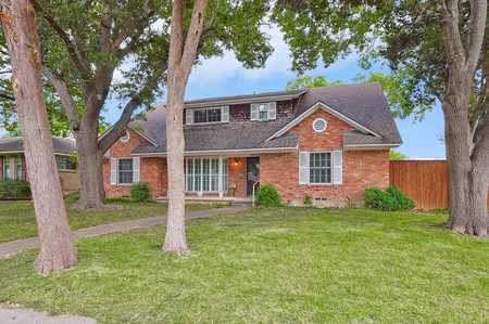 $649,000 - 4Br/3Ba -  for Sale in White Rock North, Dallas