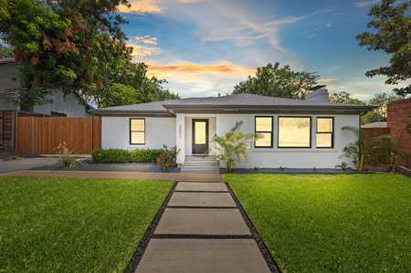 $1,649,000 - 3Br/4Ba -  for Sale in University Heights 08, University Park