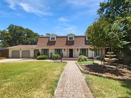 $615,000 - 5Br/3Ba -  for Sale in Parkview Estates, Richardson