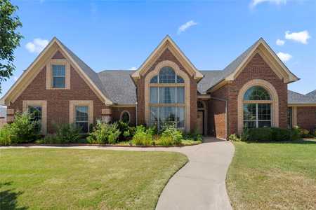 $431,500 - 4Br/4Ba -  for Sale in Bella Vista, Abilene