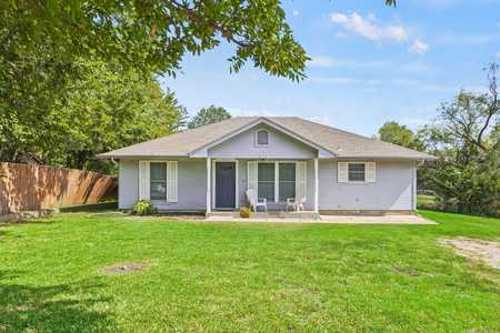 $315,000 - 4Br/2Ba -  for Sale in Crescent Oaks Beach Estates, Oak Point