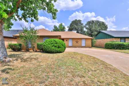 $242,999 - 4Br/2Ba -  for Sale in Lytle Shores South, Abilene