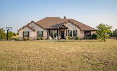 $899,999 - 4Br/3Ba -  for Sale in Ed Ohara, Farmersville