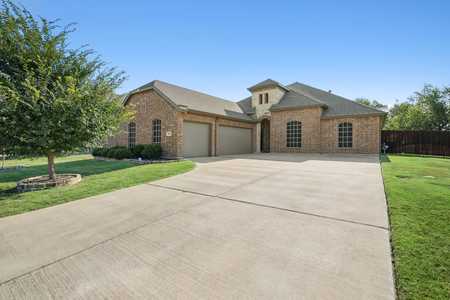 $525,000 - 3Br/2Ba -  for Sale in Hunters Cove, Wylie