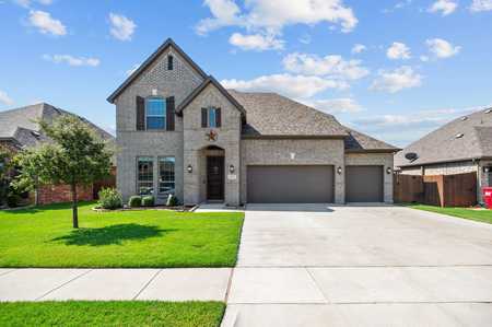 $561,900 - 4Br/4Ba -  for Sale in Georgetown Village Ii, Van Alstyne