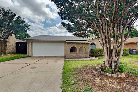 $330,000 - 3Br/2Ba -  for Sale in High Meadows First Add, Allen