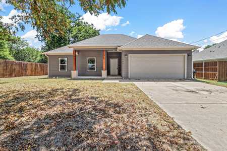 $329,900 - 3Br/2Ba -  for Sale in Aston Add, Farmersville